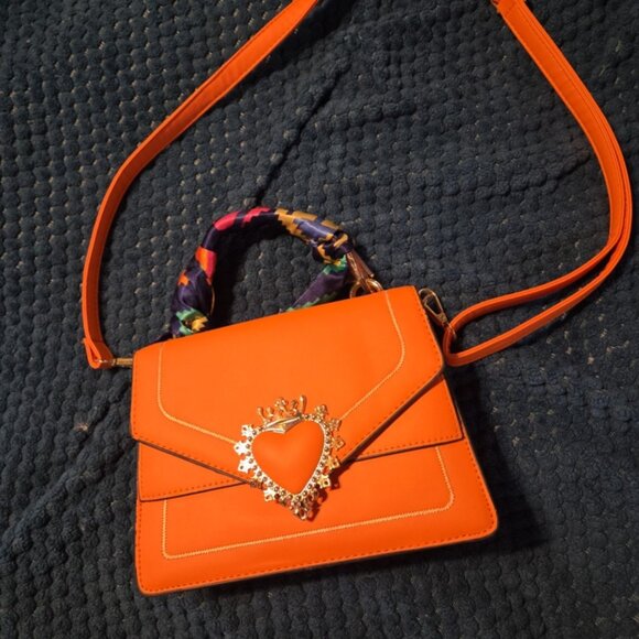 Purse - Picture 1 of 4